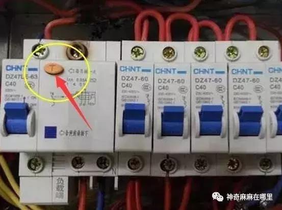 要孩子远离危险玩具,不要给宝宝玩危险的东西