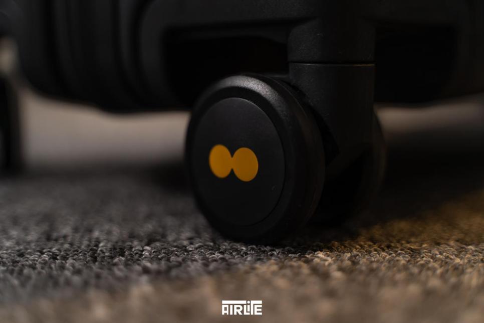 出行必备超轻耐用行李箱,好看实用才推荐出行必备行李箱