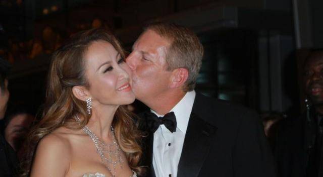 李玟跟曾志伟视频,香港女歌手李玟最新消息