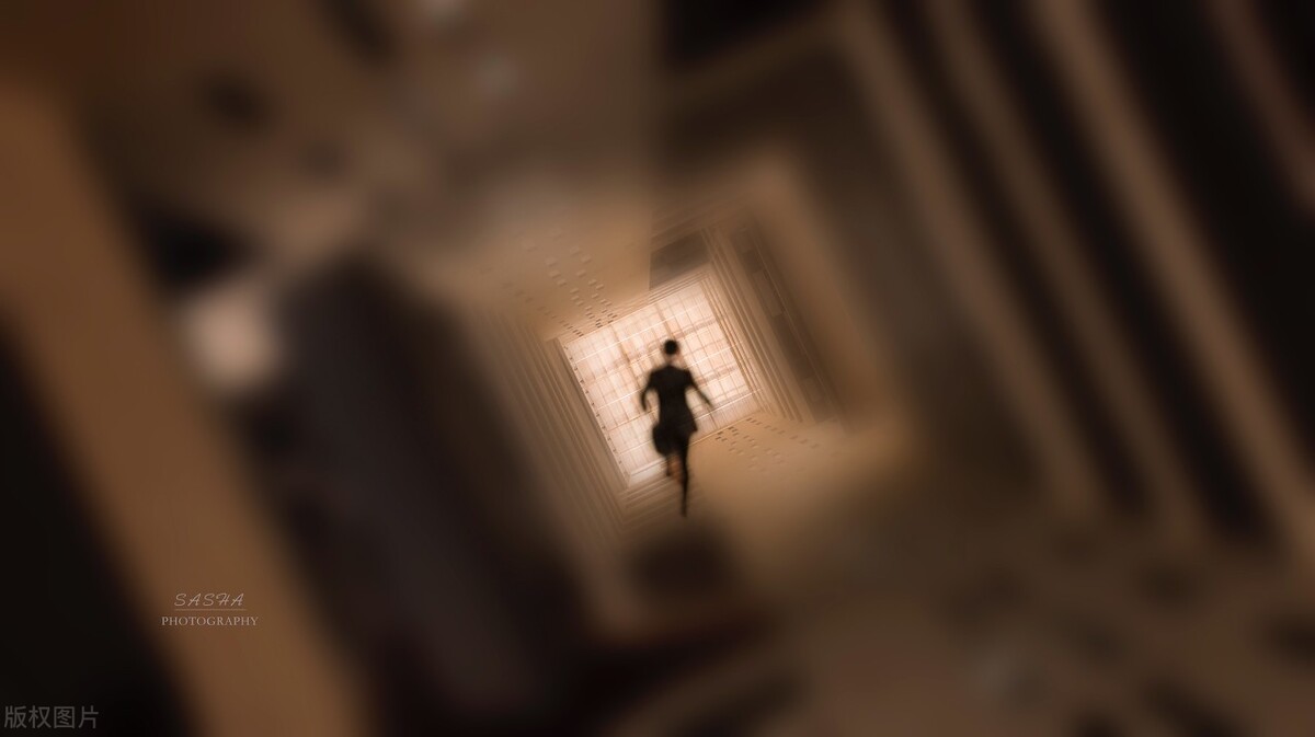 梦见在厕所里吃饭恶心是什么预兆,梦见在厕所吃饭什么意思