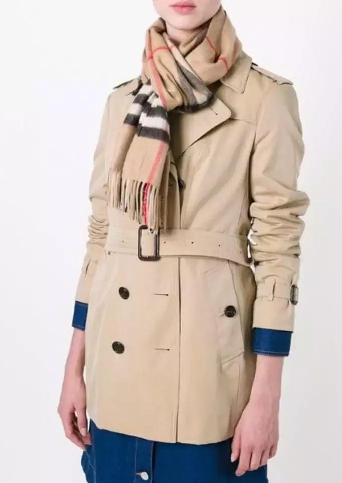 想要冬天穿出高级感,冬天围巾这样系简单又时尚好喜欢