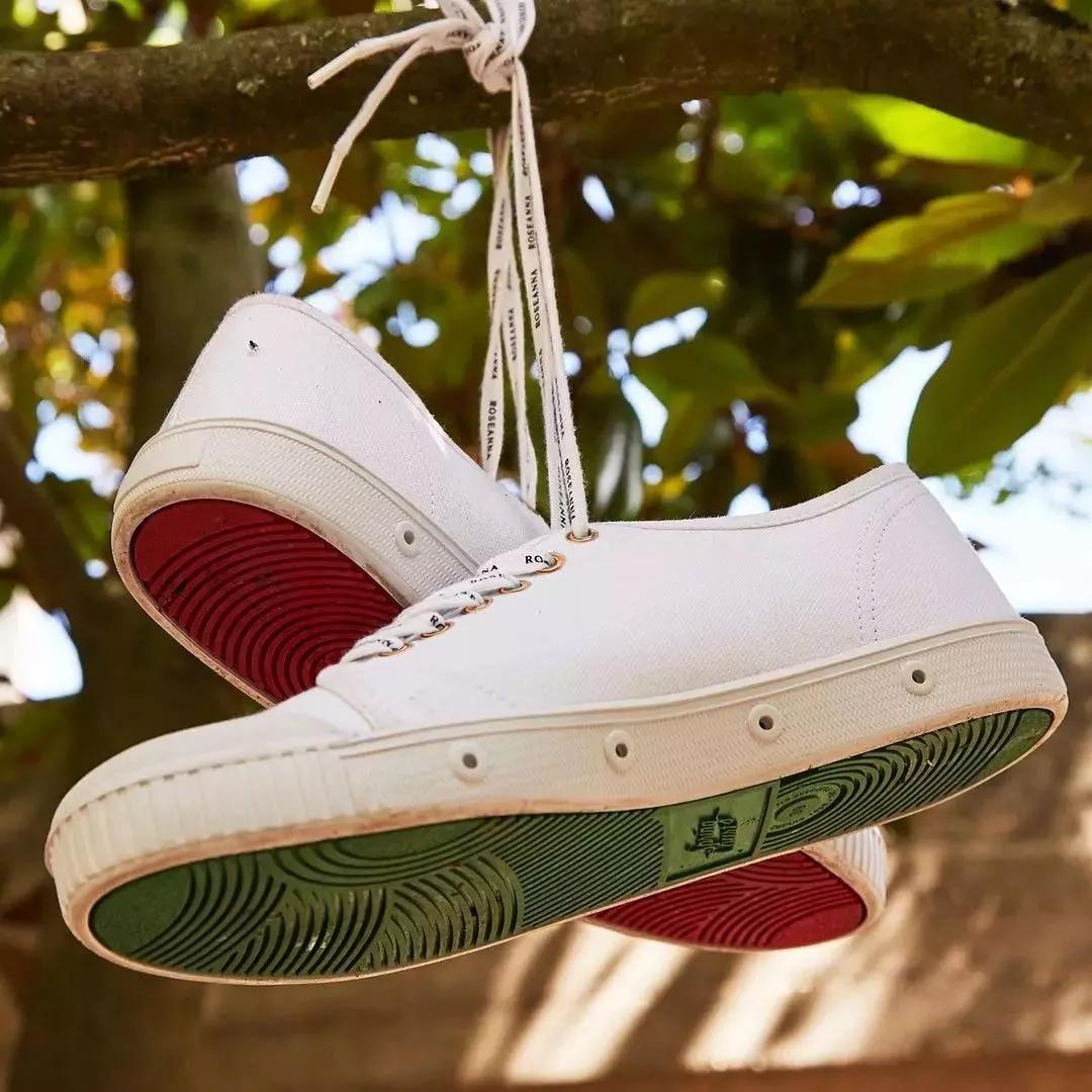 休闲小白鞋匡威vans,年度最火vans小黑鞋这样穿真酷