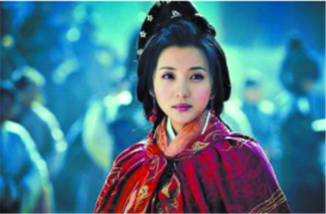 腰若流纨素耳著明月珰读音,腰若流纨素耳著明月珰指如削葱根