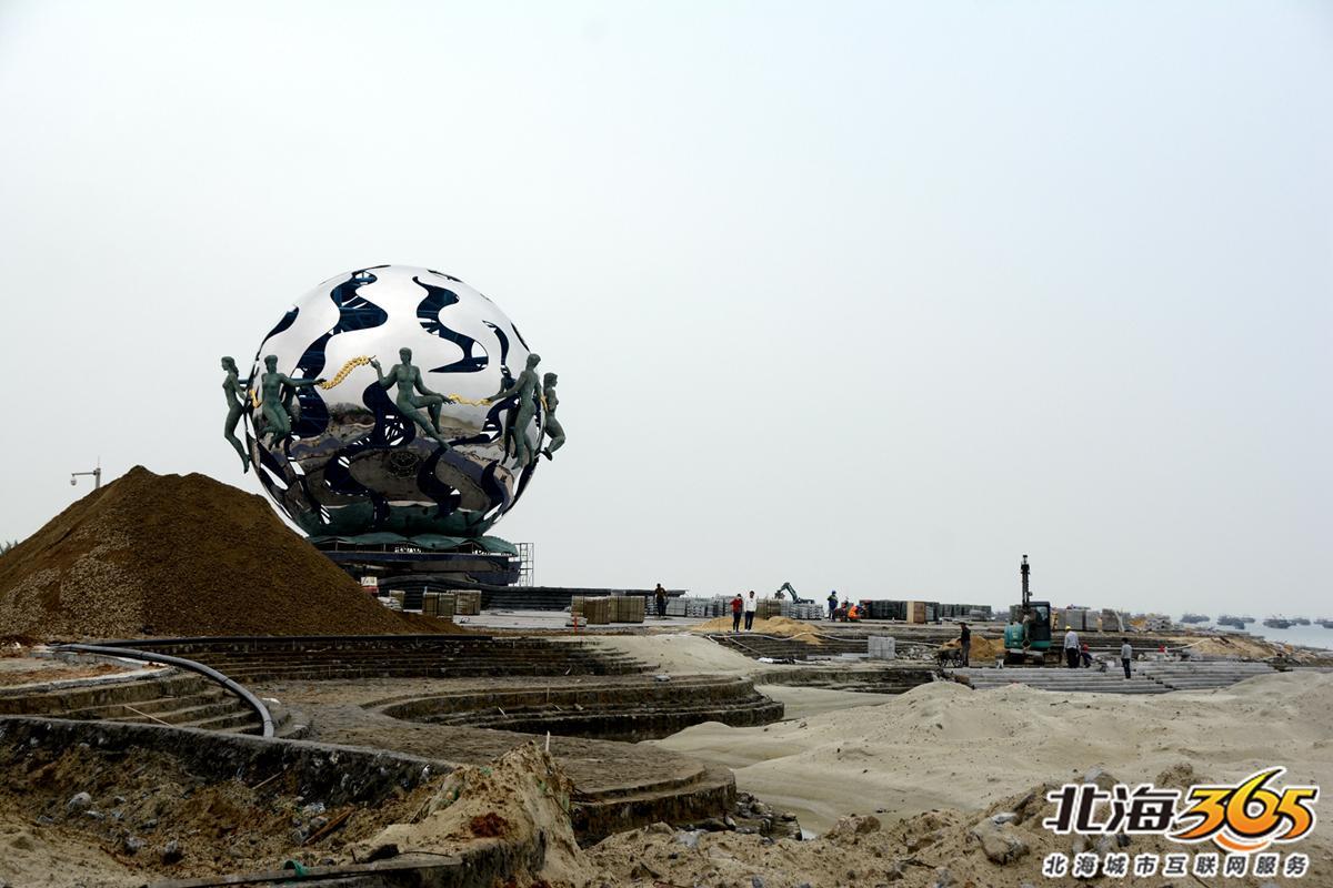 档次提升！北海新“潮”雕初见规模，台阶向海延伸呈现波浪形