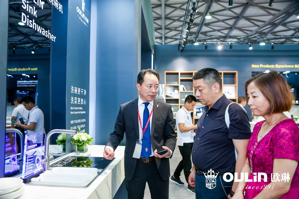 欧琳携“魔净厨房”新产品、“全能空间定制”新理念，闪耀厨卫展