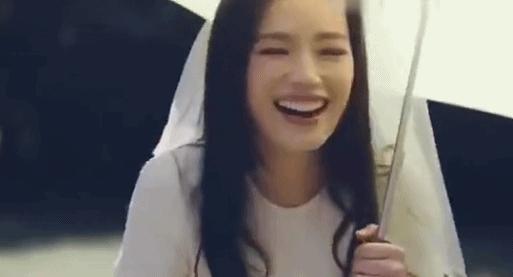 性感女神舒淇情史混乱，因拍大尺度片遭男方家长嫌弃终遇老实人