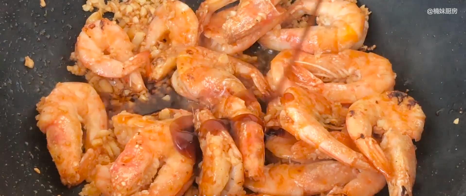 水煮虾怎么煮好吃又不腥,保证虾肉煮得鲜嫩无腥味