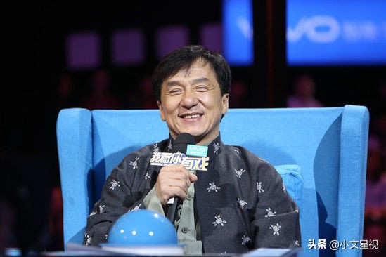 成龙在安徽的哥哥和父亲相认视频,成龙原名房仕龙