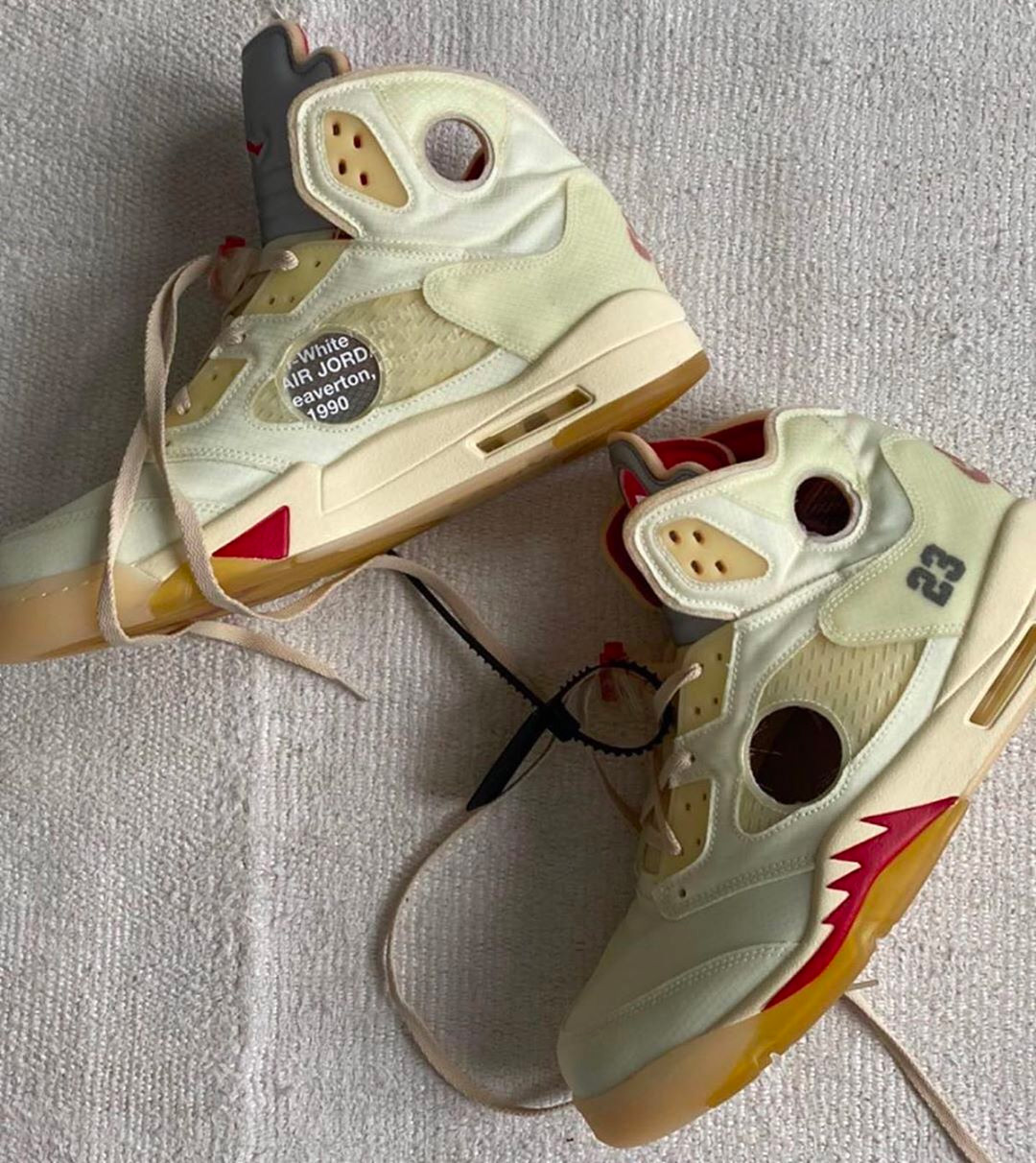 aj35low东契奇pe上脚,东契奇上脚aj35郭艾伦