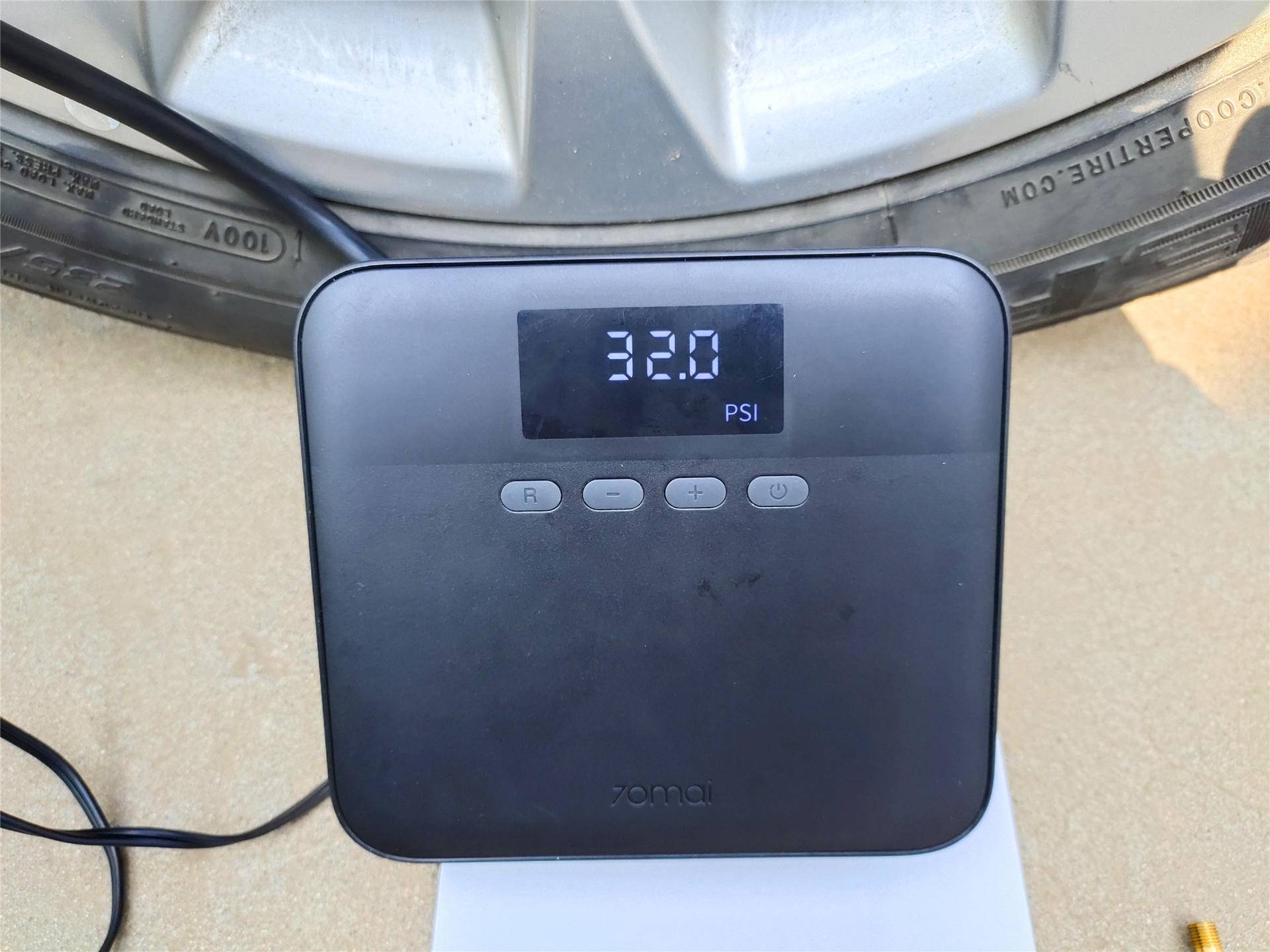 新手车载充气泵推荐,充气泵一键快速充气老司机必备