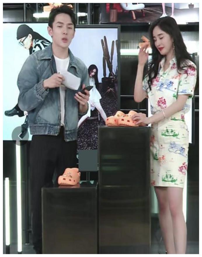 杨幂的腿到底有多细啊,杨幂的腿围到底多细