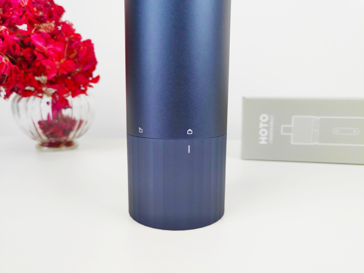 实用与颜值同在，一手玩转多面生活，小猴直柄电动螺丝刀丨上新