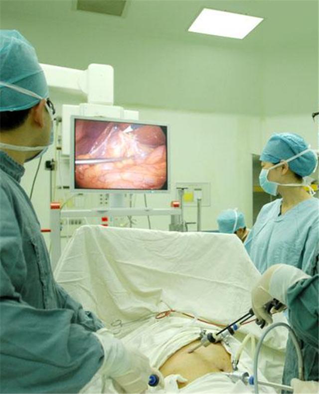 肛裂是怎样造成的,肛裂是什么样子的肛裂怎么治疗