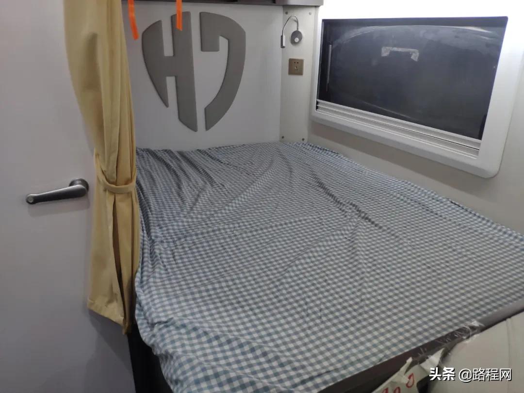 华居江铃轻卡房车,江铃700匹轻卡房车