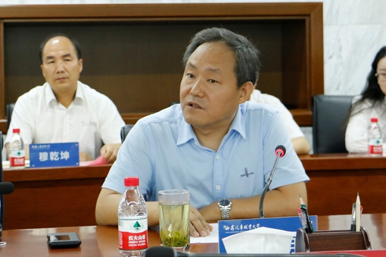 省教育厅年检专家组莅临西安汽车职业大学校开展2019年度工作检查