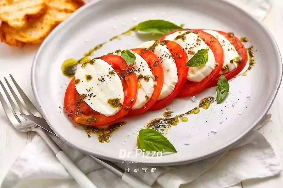 西餐煎牛排沙拉,经典牛排番茄意面