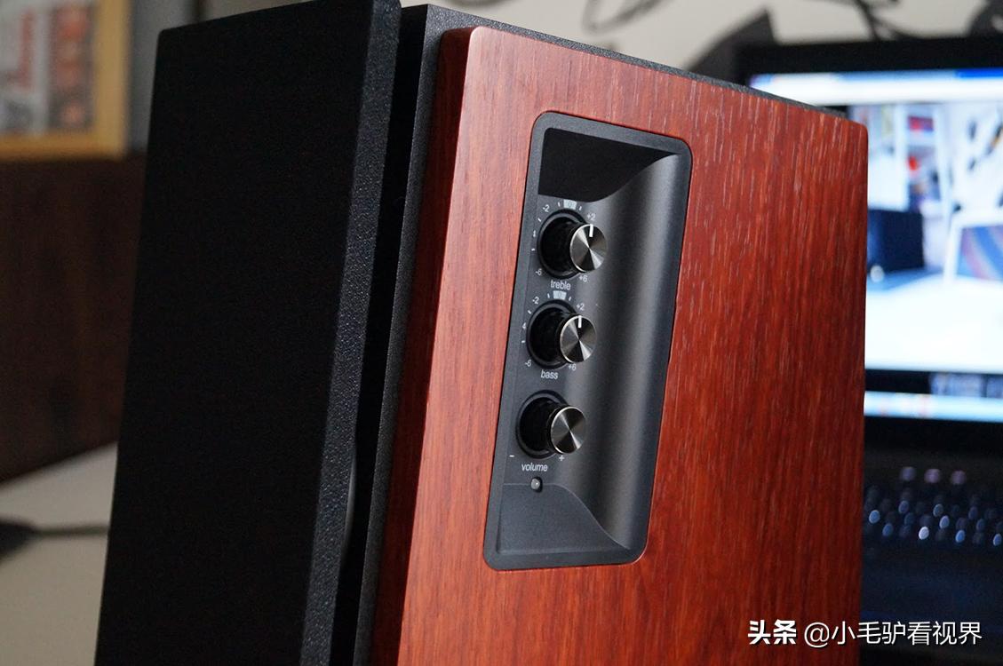 漫步者r1700bt和s2000差距大吗,漫步者r1700bt开不了不通电