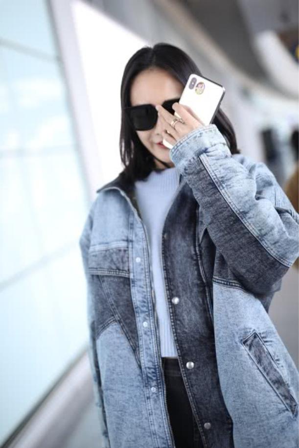 能把拧紧裤穿出缝隙感的，只有王鸥的能做到了，给这腿跪了