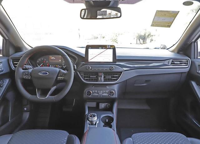 新款福克斯跑几万公里后评价,同行十万公里谈福克斯用车总结