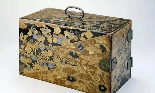 买家具到处是坑,买家具的人一般还会买什么