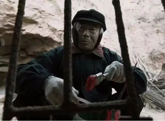 《啥是佩奇》之外，氧趣洗衣颗粒和懒人神器为你守护年迈的父母