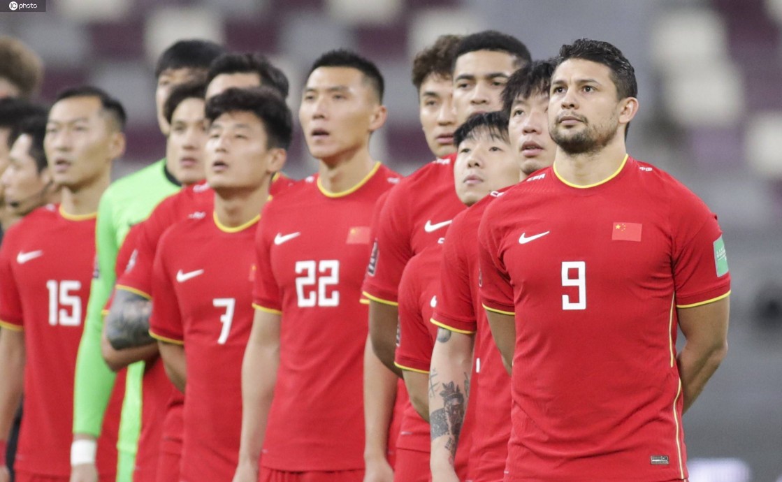 足球比赛实力相差悬殊的两个队,抛开成绩和实力不谈