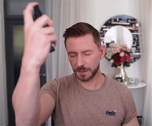 化妆应该先上粉底还是先上遮瑕,化妆教程应该先涂遮瑕还是粉底