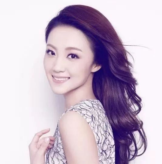 玖月奇迹与王小玮合影,玖月奇迹和王小玮还是夫妻吗