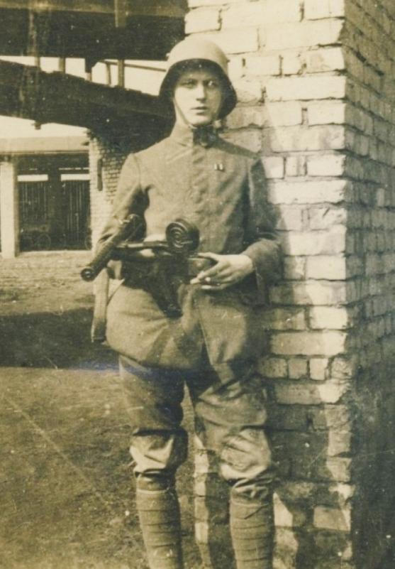 mp18式冲锋枪高清图,德国最早冲锋枪mp18原理结构