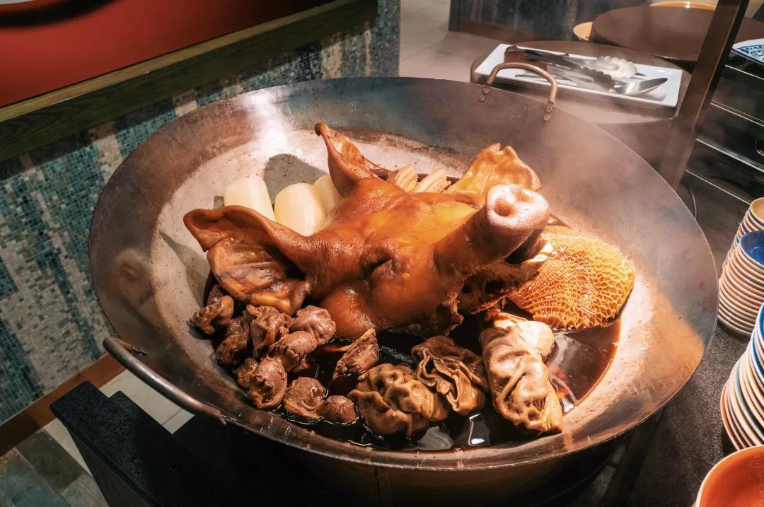 200元住总统套房,200块住酒店吃大餐