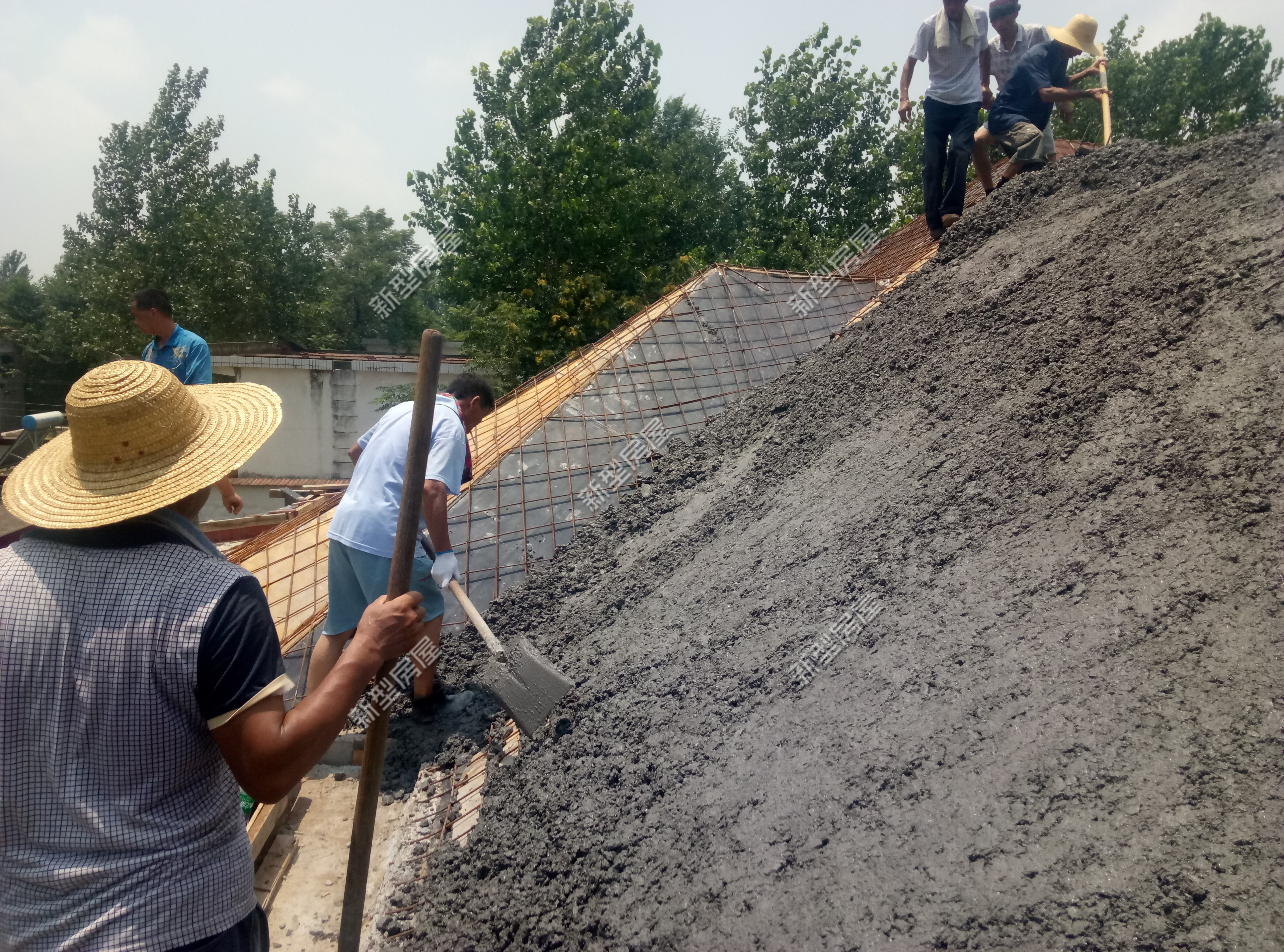 打混凝土时遇到下大雨怎么补救,打混凝土下暴雨了怎么办