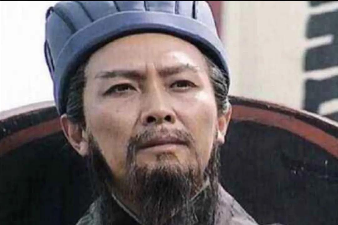 刘备三顾茅庐请诸葛亮出山下句,诸葛亮为什么要刘备三顾茅庐出山