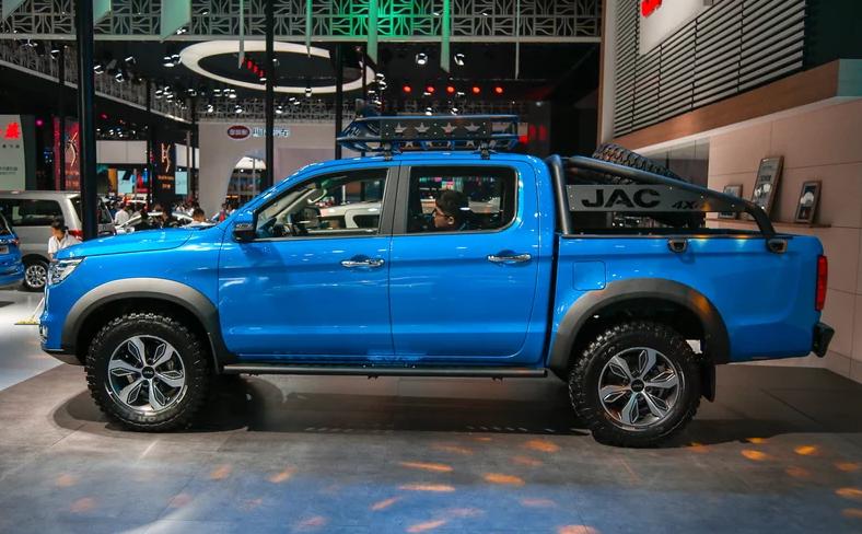 江淮t8pro是什么发动机,江淮t8pro和长城炮比较哪个好