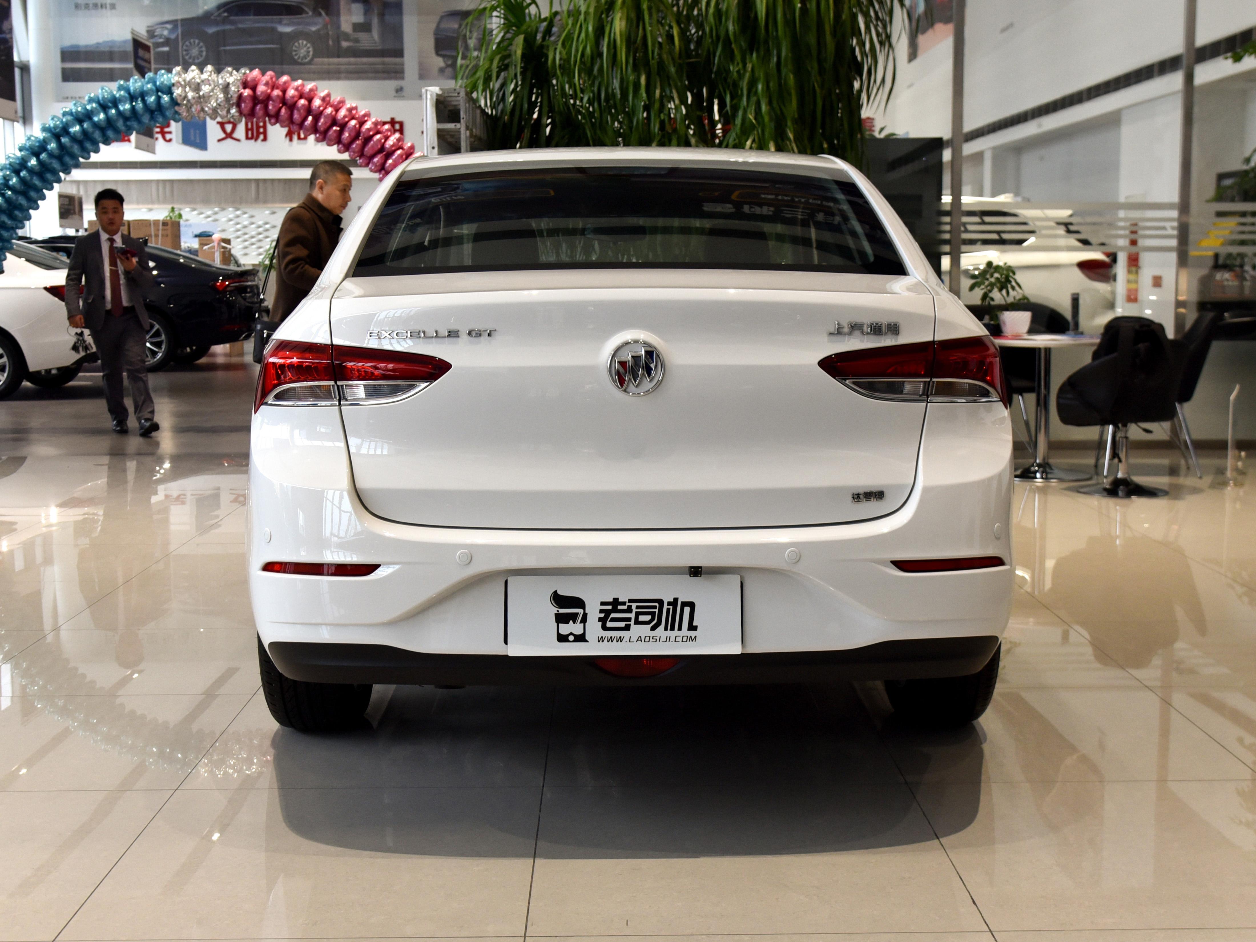 空间大点合资车,2万多18款自动挡英朗