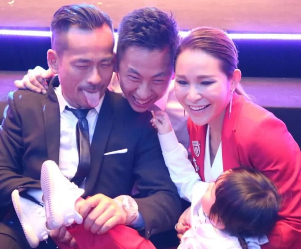 世纪狗血剧终于迎来大结局,洗米华花重金买断与小三刘碧丽的关系