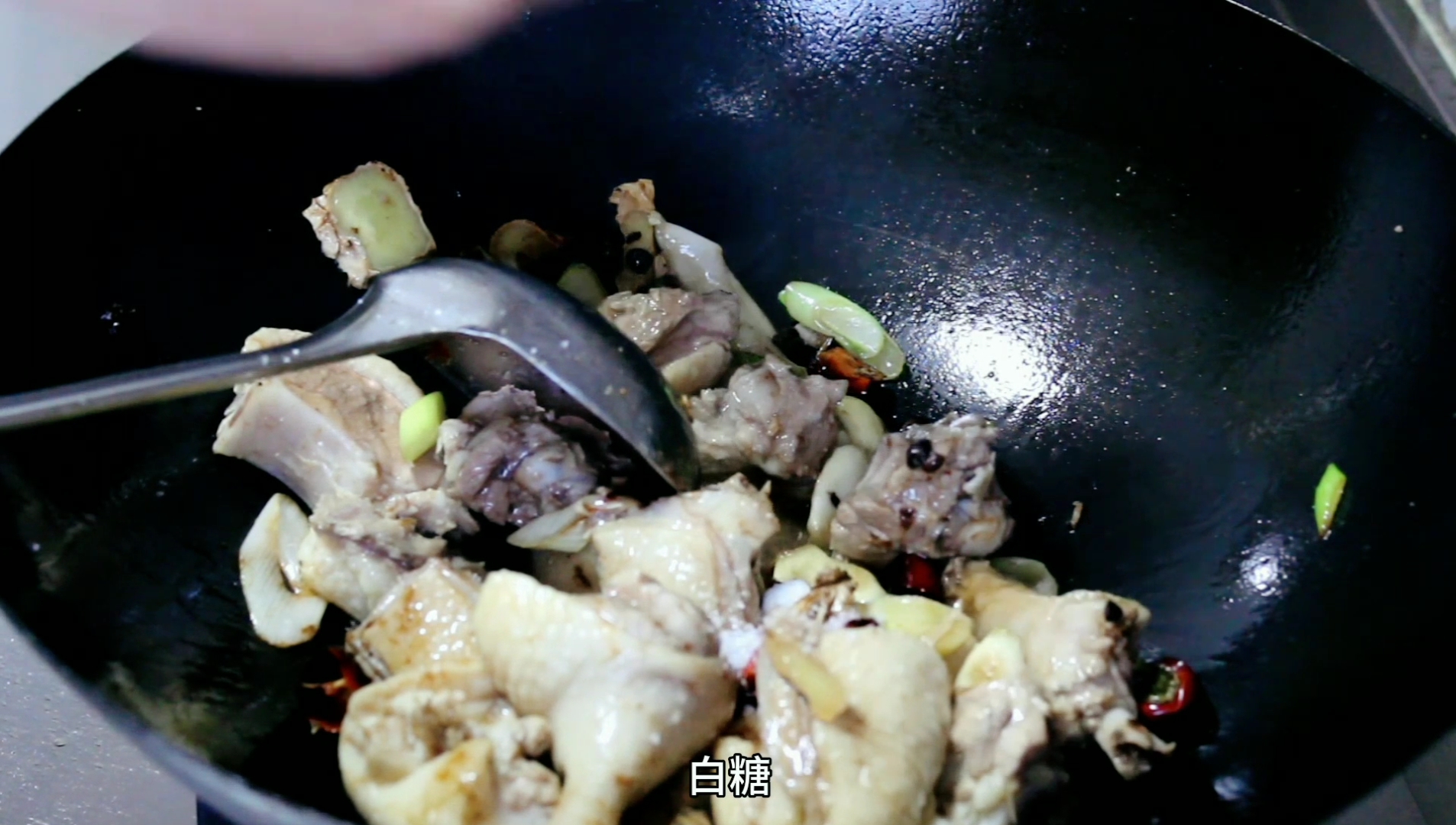 美味下饭的黄焖鸭好吃停不下来,冬瓜焖烧鸭的家庭做法