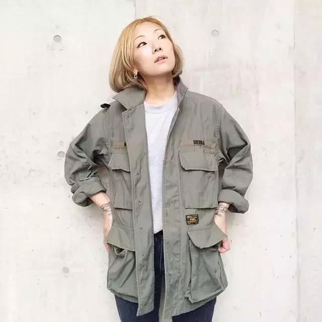 今天余文乐老师要为你们上一堂军装搭配课,答应我要好好学习哟!