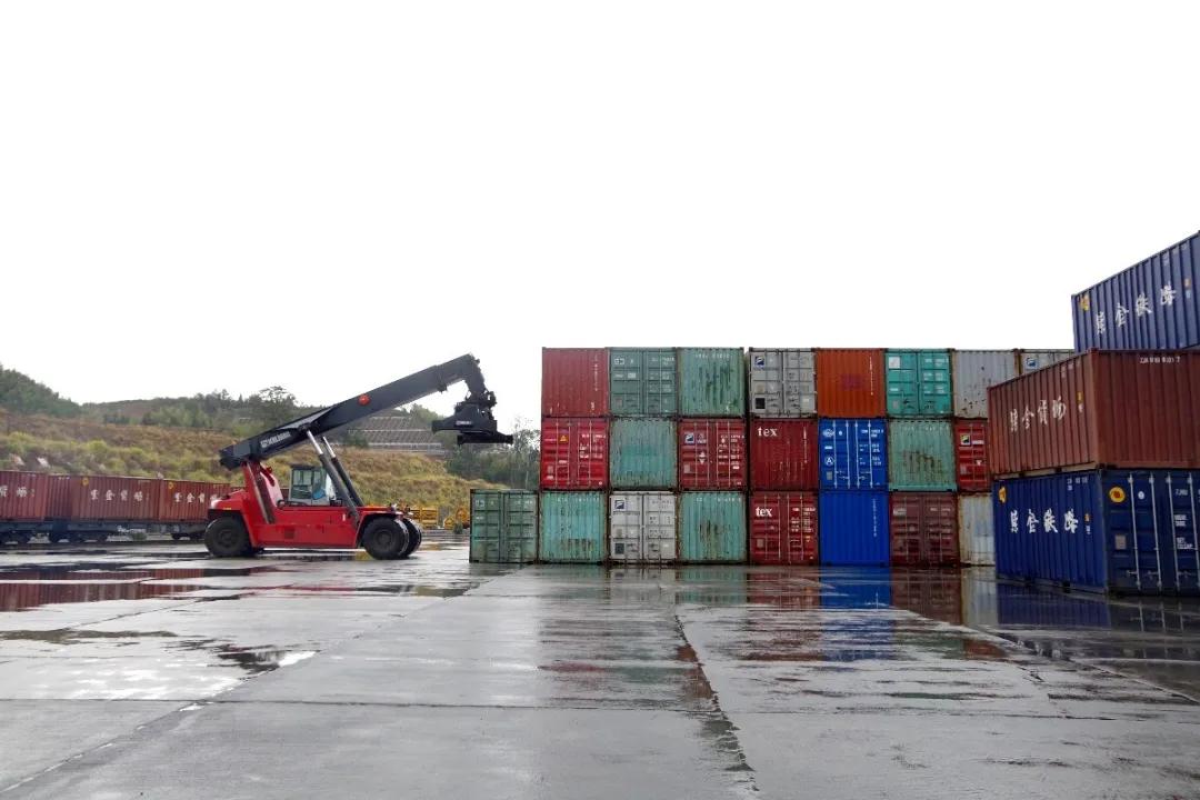 做炸鸡的机器设备,做炸鸡有关的行业可以吗