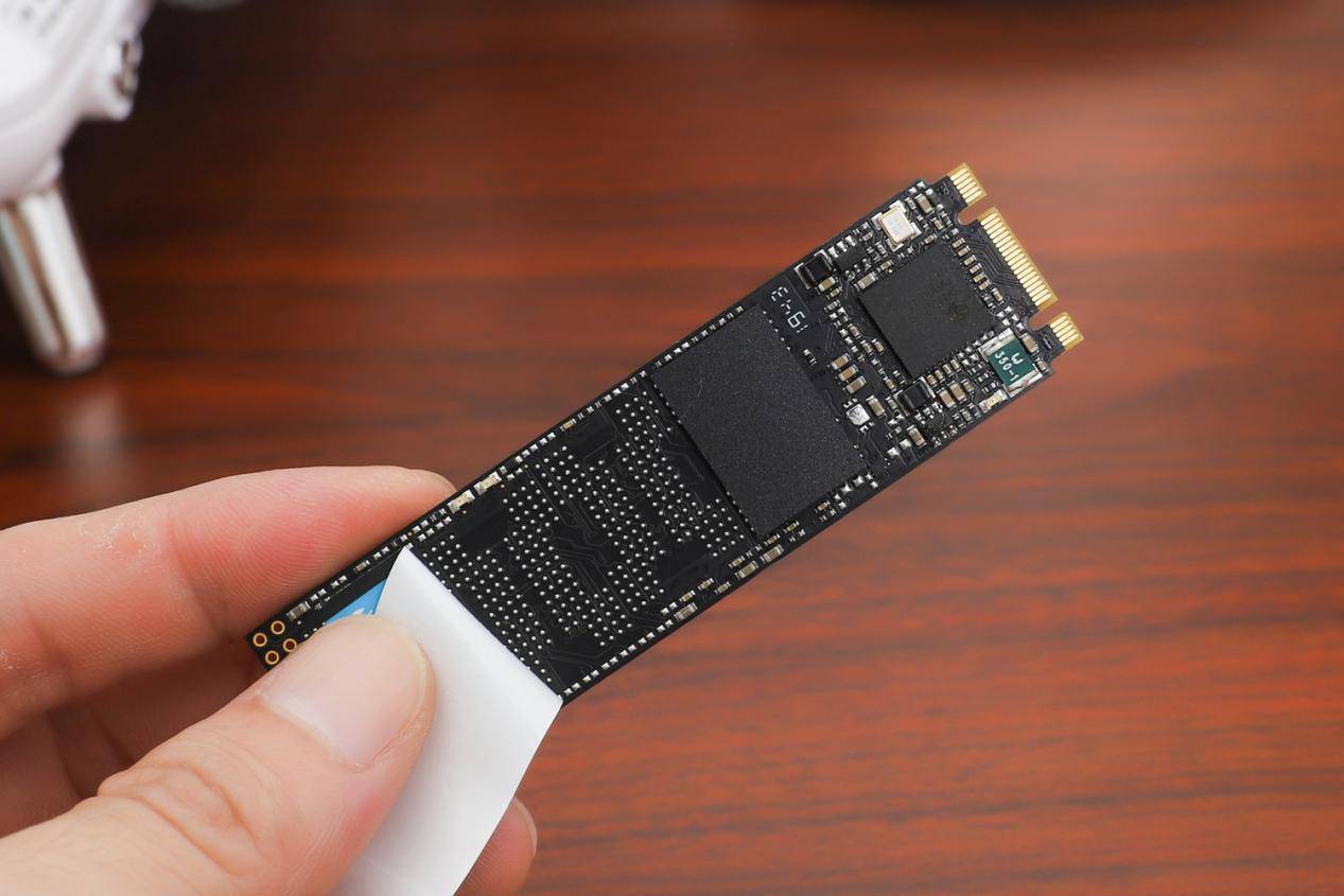 1tb和2tb固态哪个划算,1tb跟2tb固态价格差多少