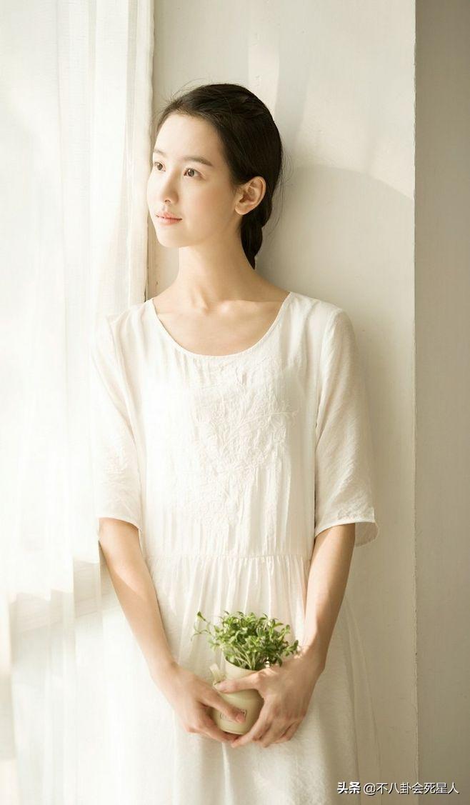 十大脖子长的女明星,天鹅颈女星对比照