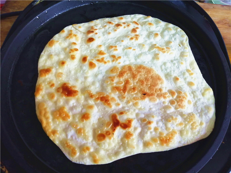 使用电饼铛烙饼不裂的技巧,电饼铛烙饼发硬的小窍门