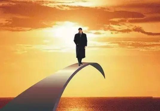 低级的人讲义气高级的人讲人性,低级的人和高级的人