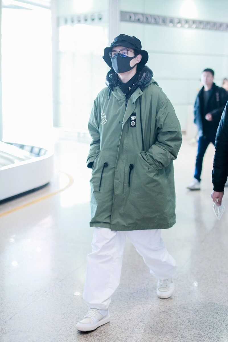 刘昊然身材修长,刘昊然净身高有185吗