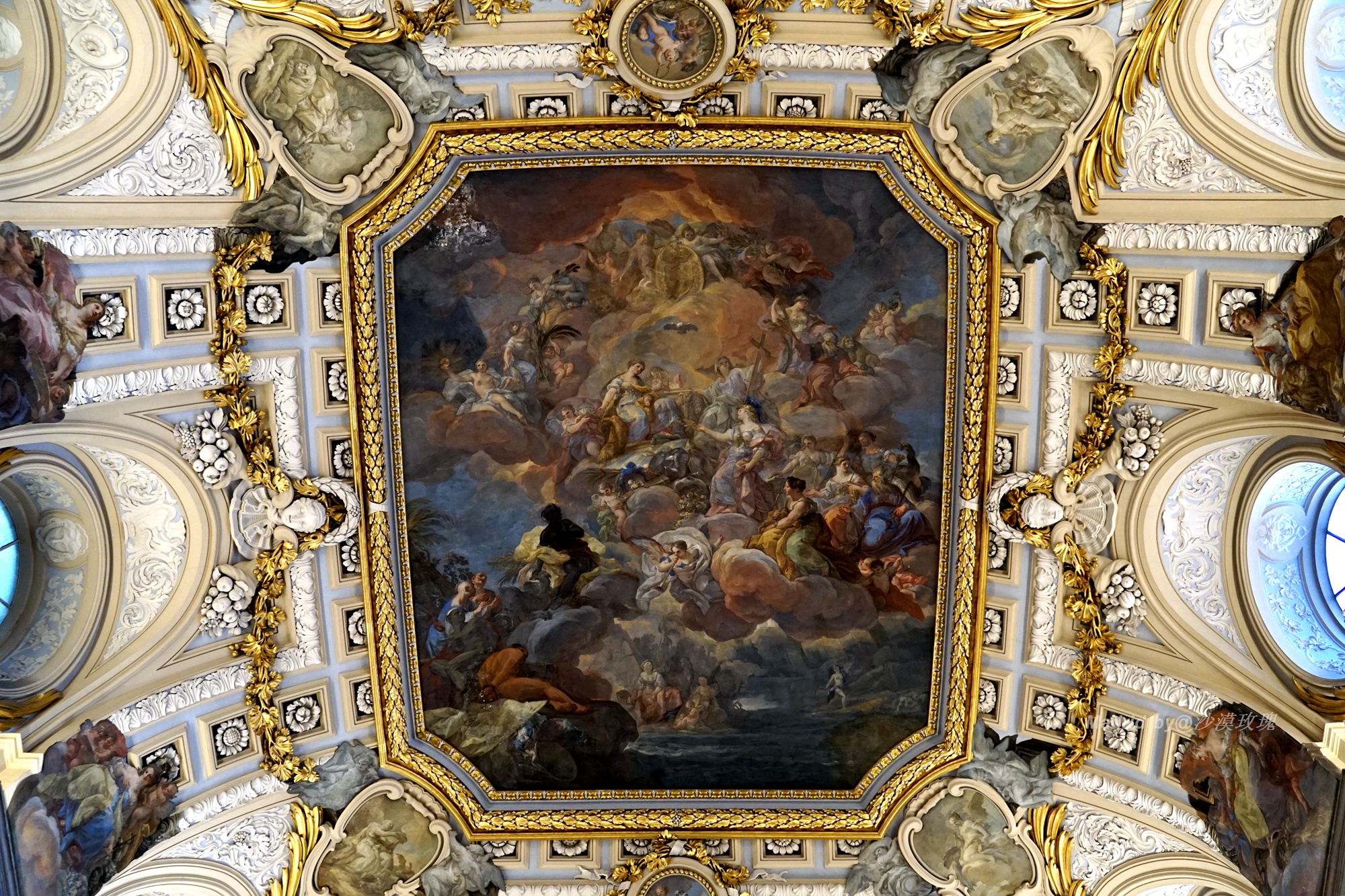 仿造凡尔赛宫的欧洲第三大王宫,两代国王的华丽梦想