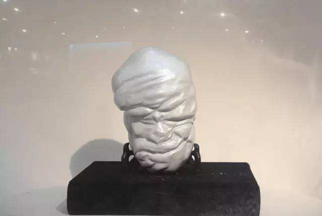 巴洛克珍珠好还是圆珠好,巴洛克珍珠珠核是什么