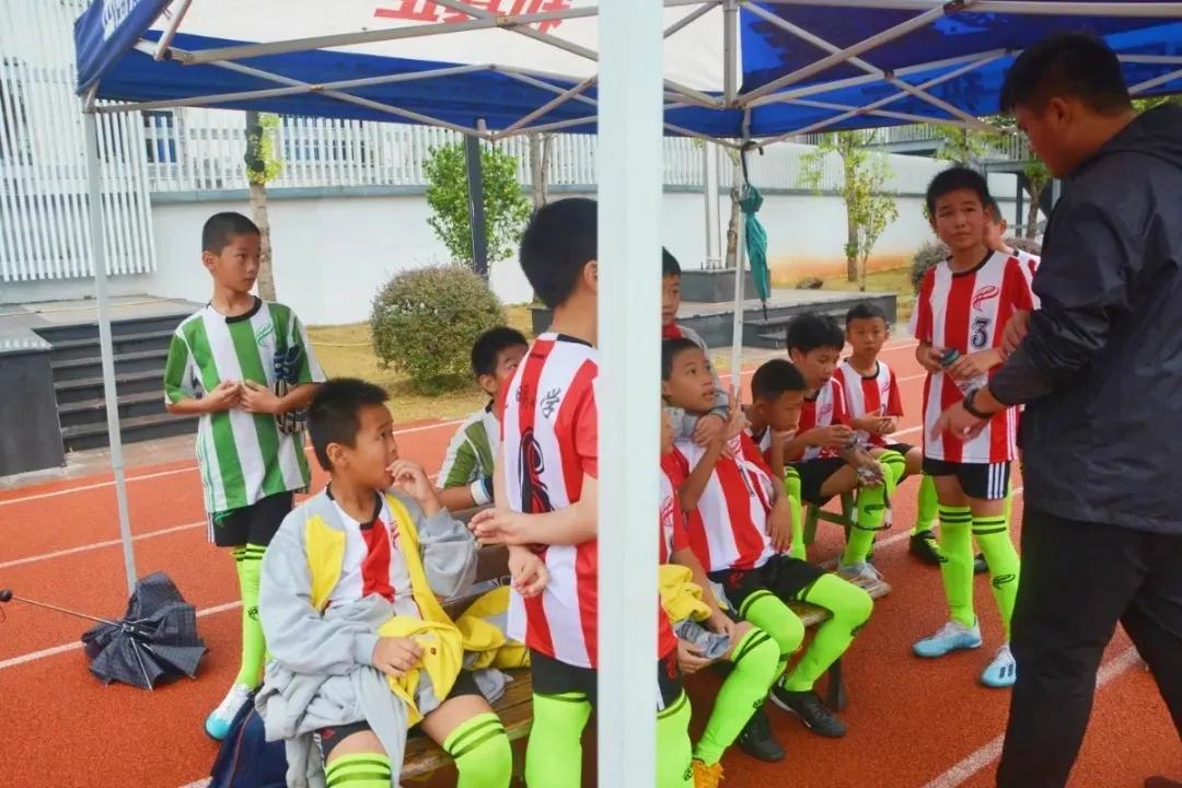 2020浦城小学生男足联赛落幕派迪茵体育试点校斩获冠亚军