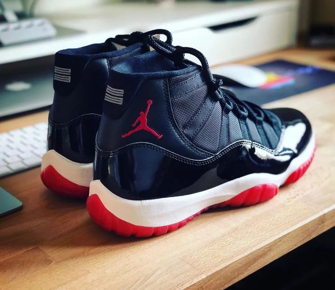 aj11季后赛和复刻有什么不同,aj11复刻是碳板吗