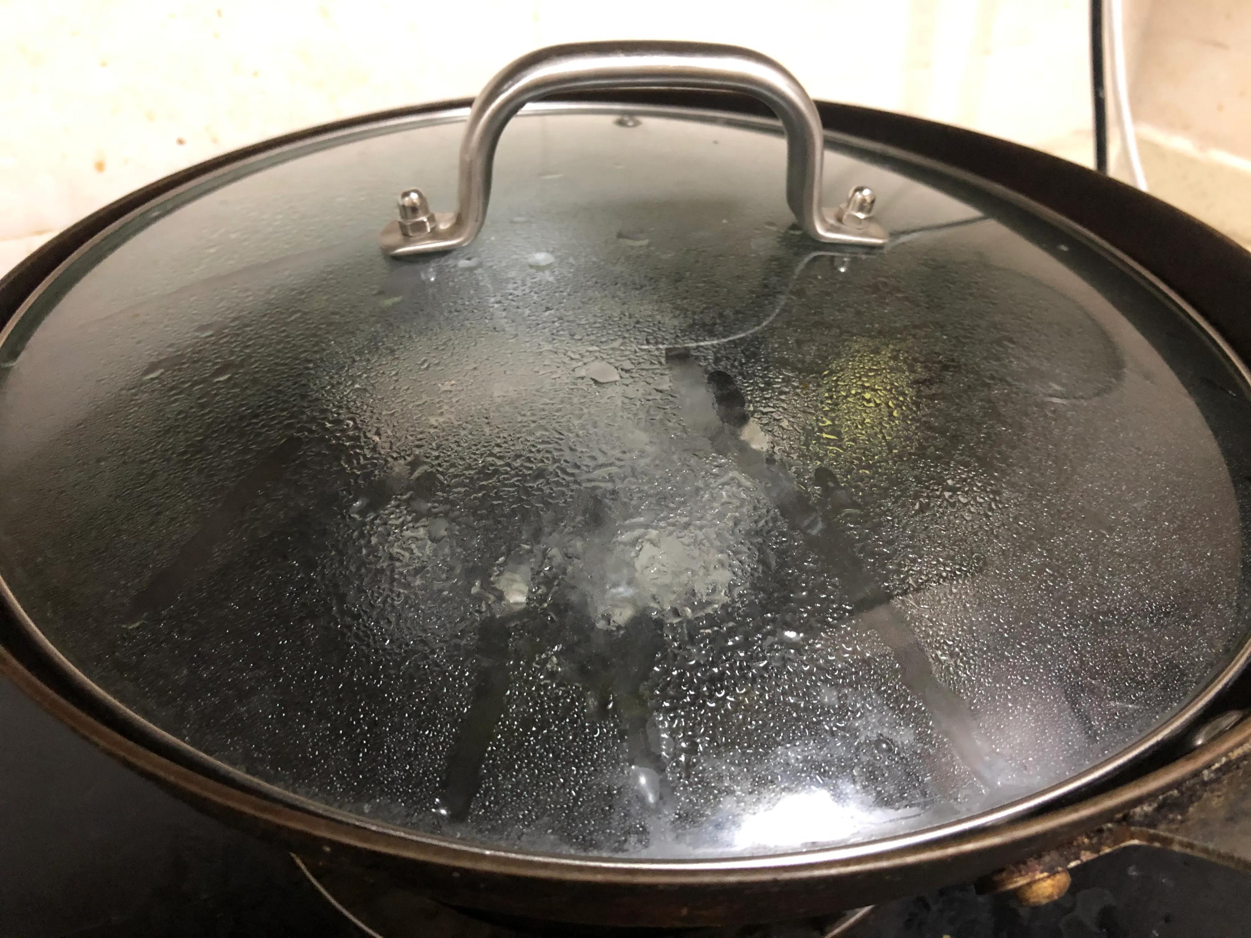 琳子阿姨家的日常菜谱五，夏日花样菜汤芦笋瘦肉汤，蔬菜中的海鲜