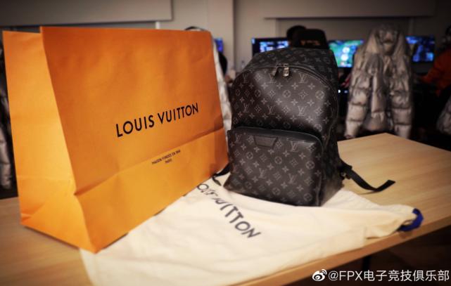 fpx送lv表,英雄联盟路易威登手表