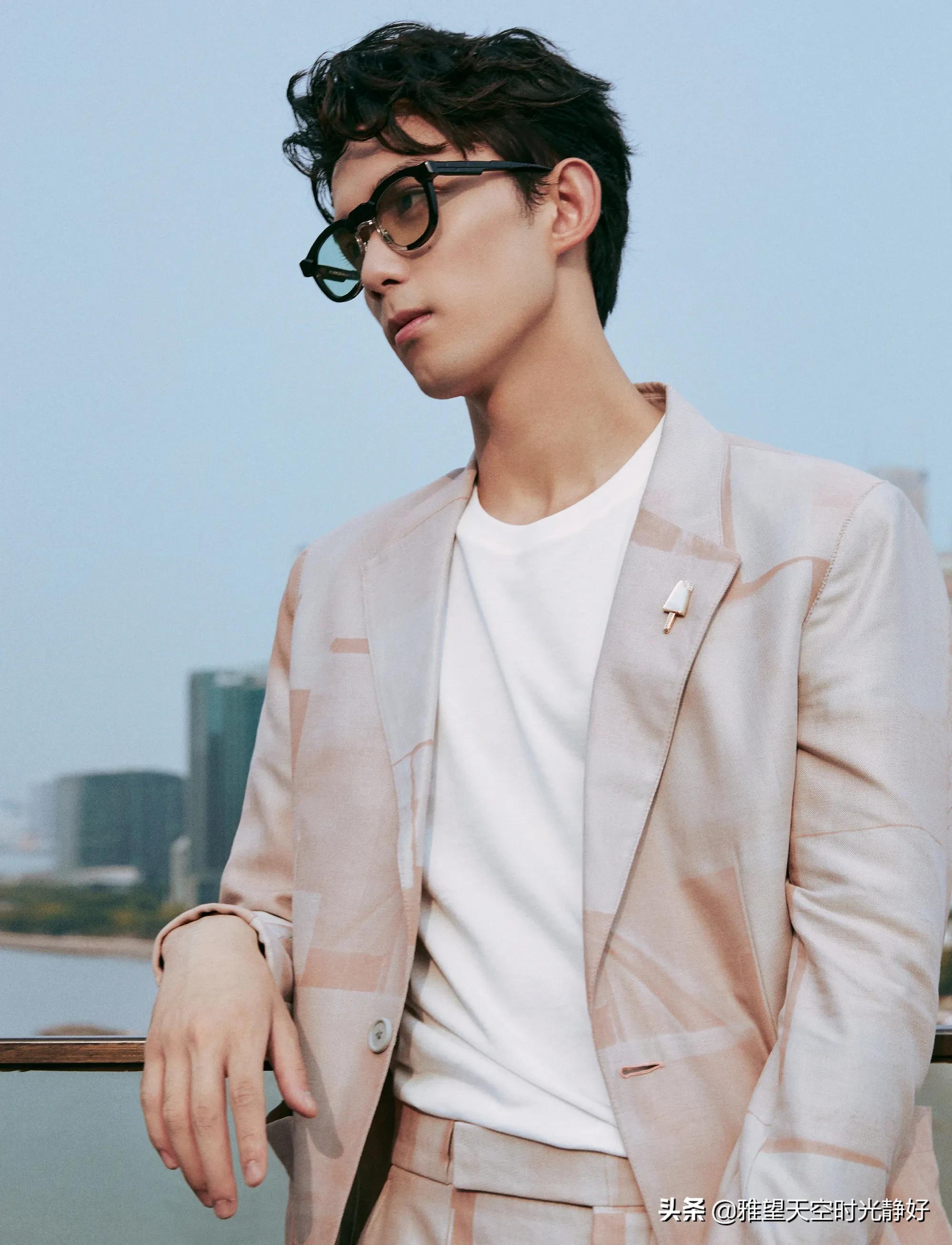 盘点国内男明星眼镜杀高清写真照斯文帅气沉稳内敛雅致贵气